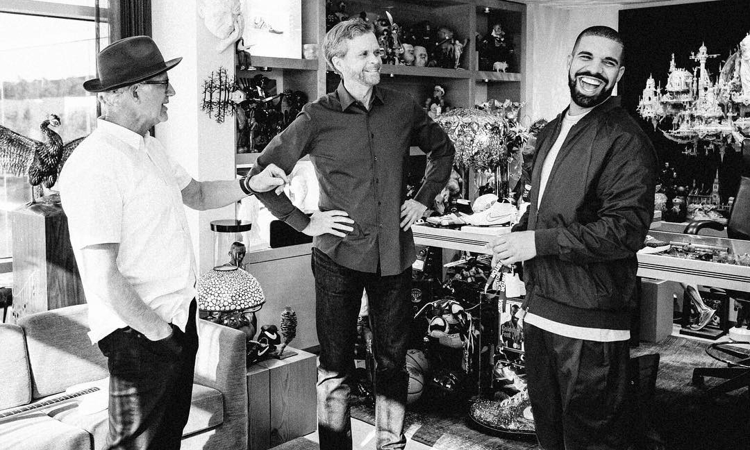 Drake 受邀造访 Nike 波特兰总部，与 “TM” 亲密会晤