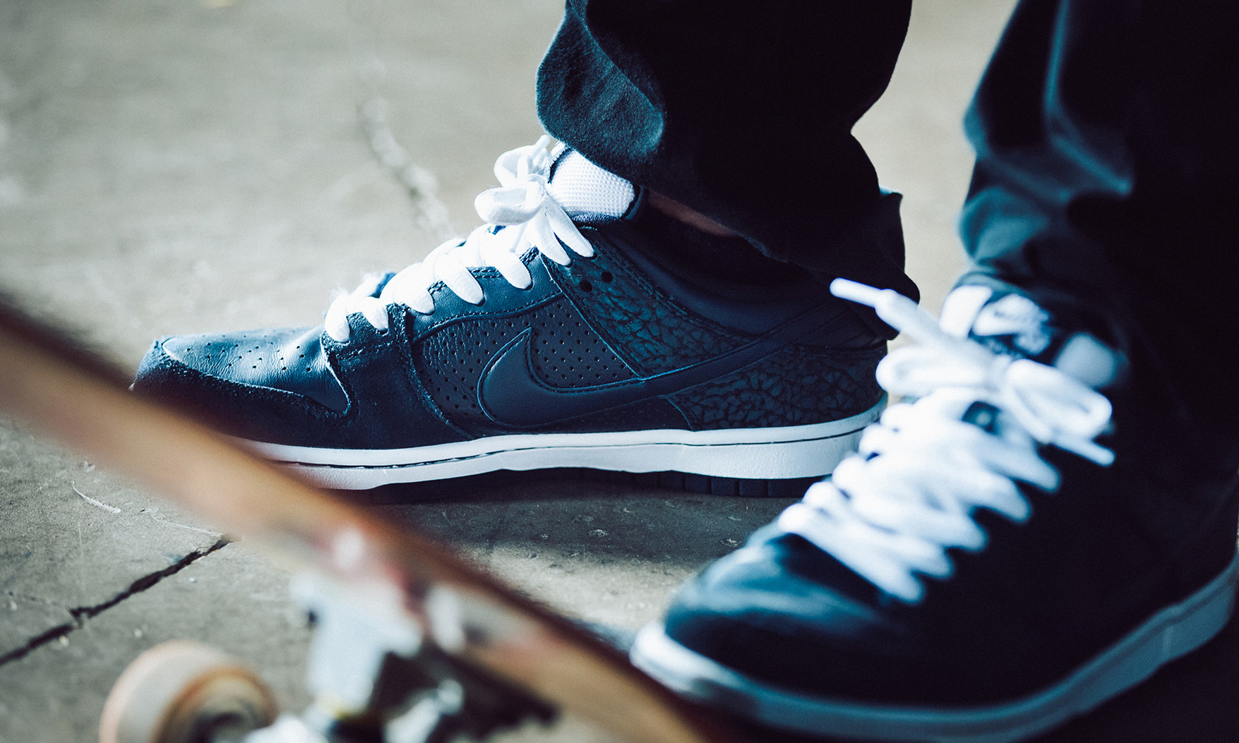 Nike SB Dunk Low “Road To Tokyo” 别注款