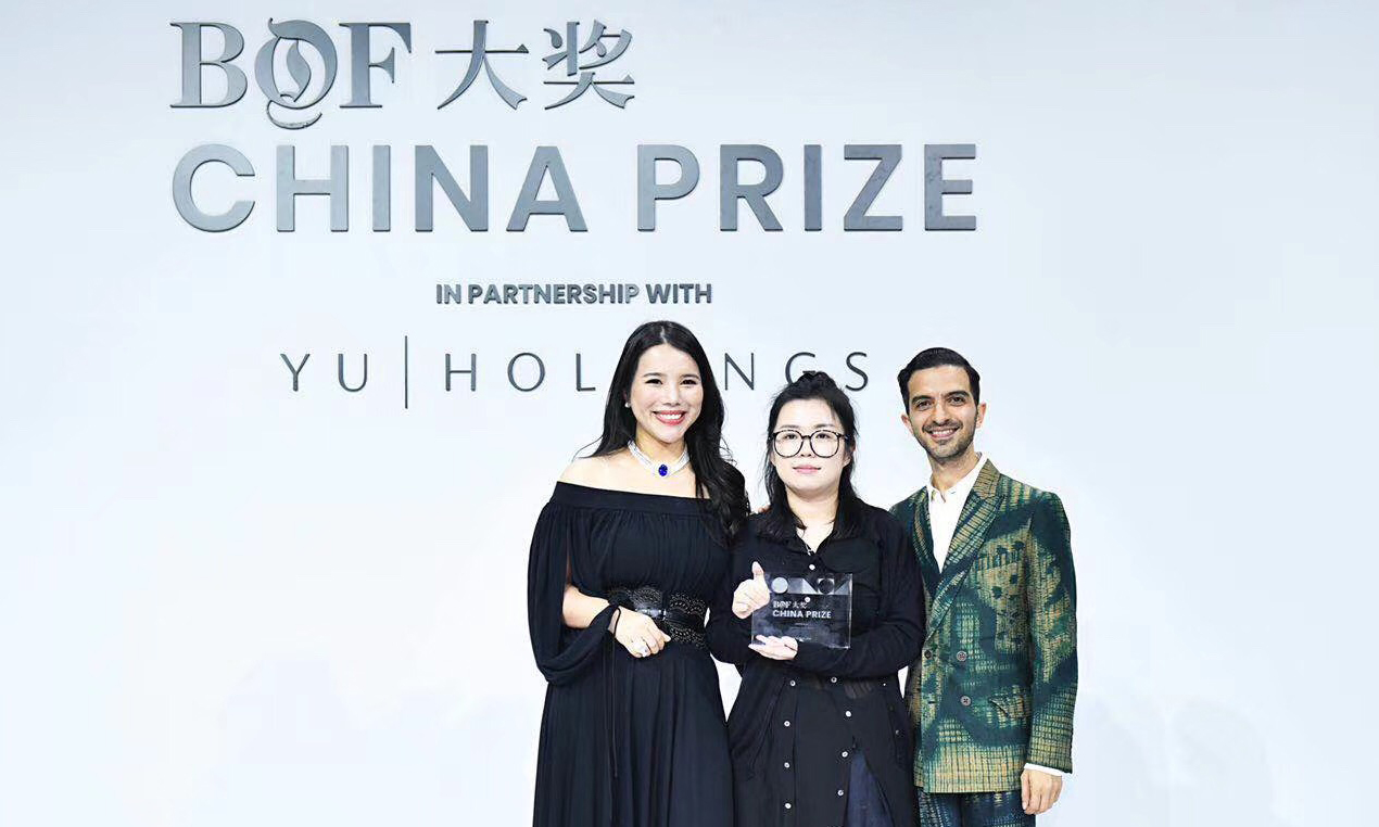 首届 BoF China Prize 大奖揭晓，新晋设计师胡颖琪（Caroline Hu）获胜