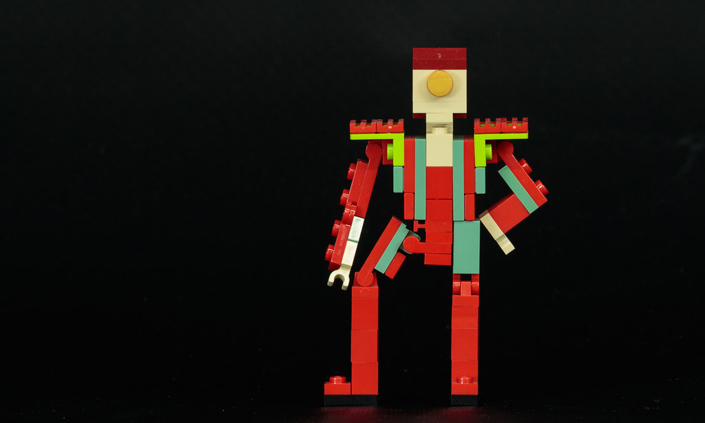 高能网友自发打造 David Bowie 形象的 LEGO 积木