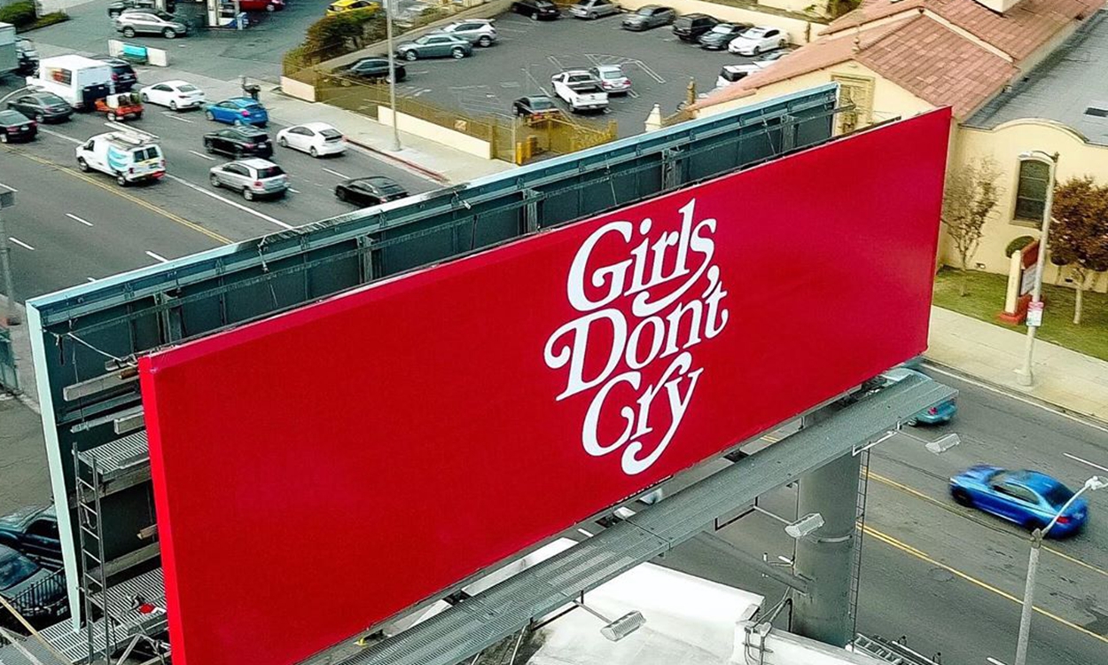 神秘特别活动！Girls Don’t Cry 巨幅广告牌空降洛杉矶