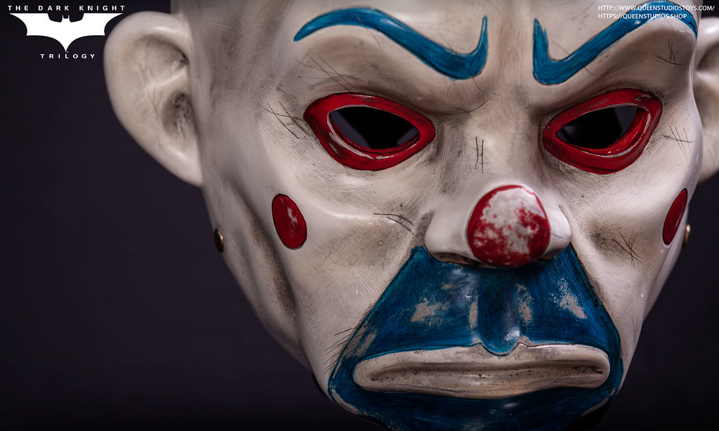 Queen Studios 发布《黑暗骑士》等比例可穿戴小丑面具