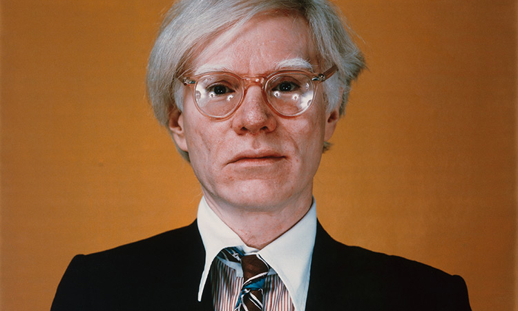 从 BV 的手袋广告，回顾 Andy Warhol 对时尚界产生的影响