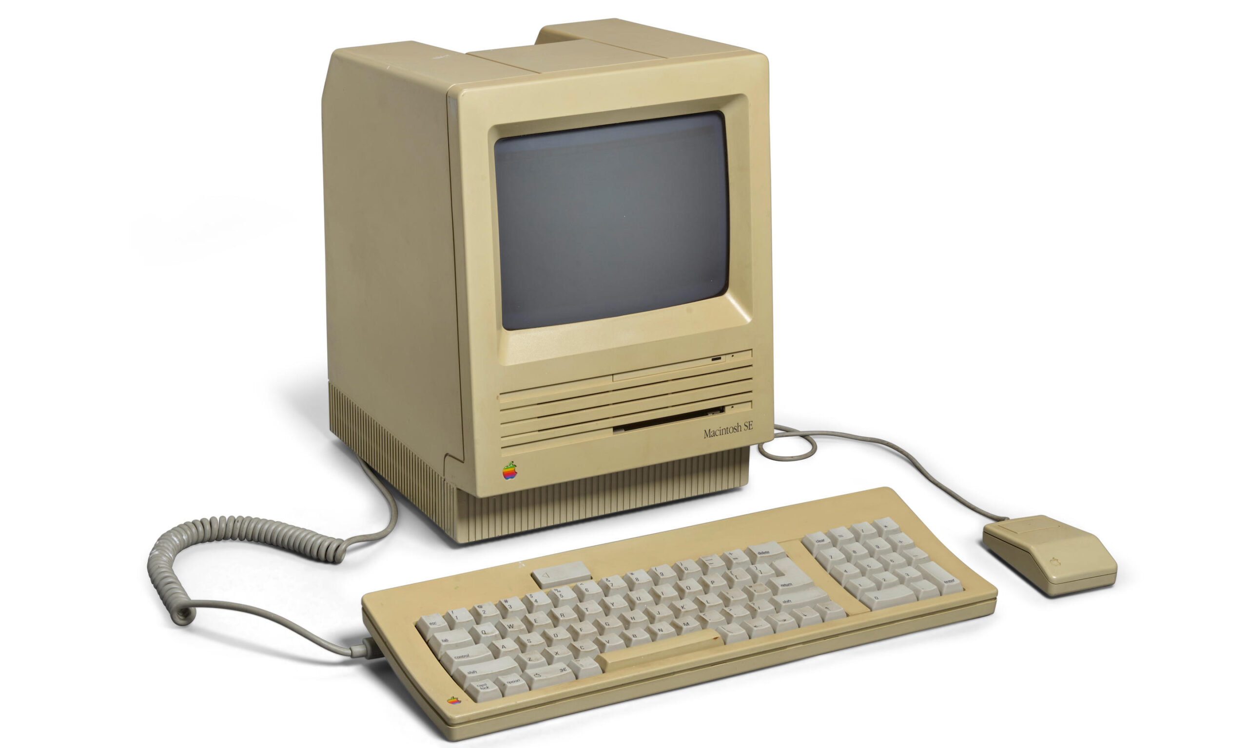 价值高达 30 万美元，史蒂夫·乔布斯使用的 Macintosh SE 计算机将被拍卖