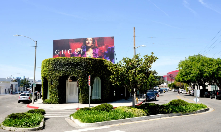 GUCCI 在洛杉矶推出首家豪华沙龙概念店