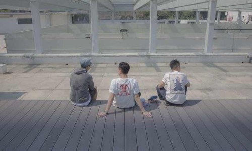 Subcrew x Holy 联名系列单品全面开售