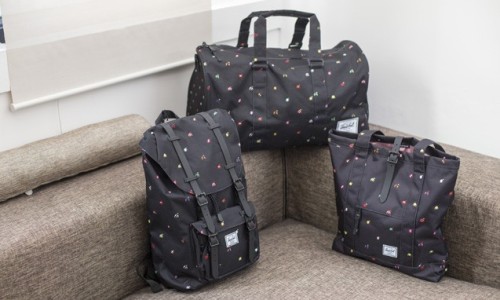 HERSCHEL 2014 秋冬新款黑色印花包袋系列上市