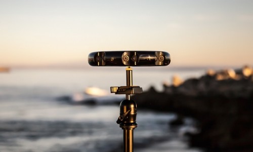 还你一个真实的世界，SAMSUNG 推出首款 3D 全景实时相机