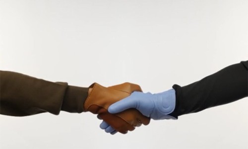 握手礼仪你懂多少？Hermès 教你如何 Handshake