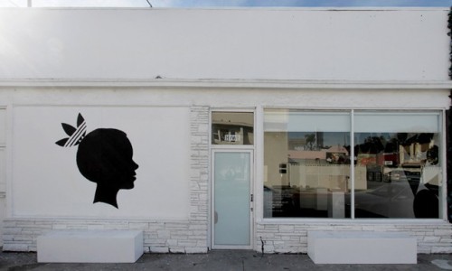 adidas 携手艺术家 Kevin Lyons 和 Jean André 于洛杉矶 HVW8 艺廊举行合作展