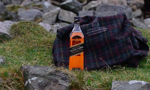 为酒鬼而制，威士忌味的花呢面料诞生