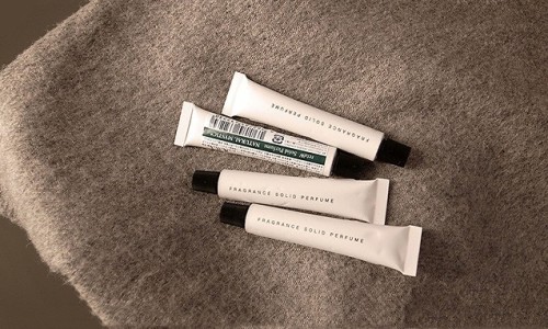 方便携带的固体香水，retaW Fragrance Solid Perfume