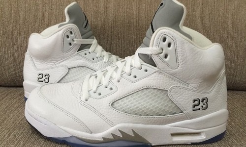 简洁经典回归，Air Jordan 5 Retro“White Metallic”先览