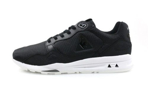 Le Coq Sportif LCS R900 纯色跑鞋系列