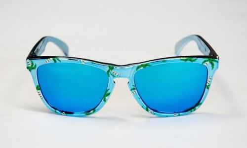 colette 独家发售，Julien David x Oakley Frogskins 太阳镜款