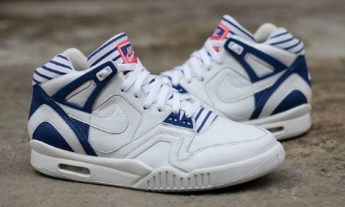 致敬 Agassi，Nike Air Tech Challenge II 全新配色发布