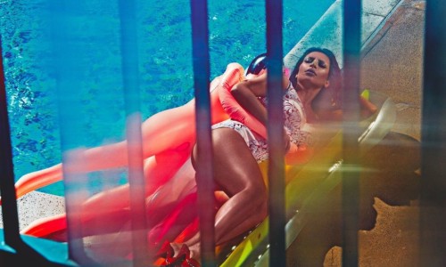 Kim Kardashian 拍摄《LOVE》杂志美图流出