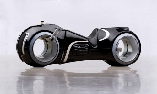 《Tron Legacy》 完全复刻版光轮摩托即将进行拍卖