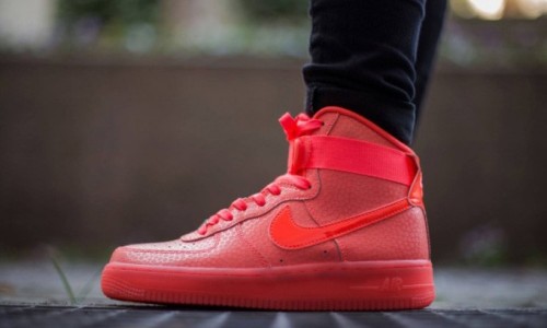 Nike Air Force 1 High Premium 全新 Hot Lava 配色发售