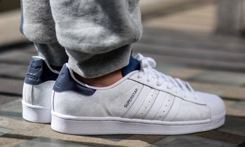 像素风格迷彩细节，adidas Originals Superstar 80s “ Pixel Camo ” 新作