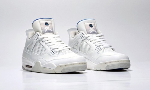 游戏 Sneakerhead 垂涎，FreakerSNEAKS 定制版 PS4 Air Jordan 4 大赏