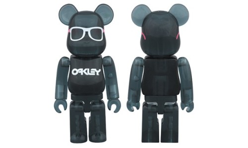 BE@RBRICK Oakley Frogskins® x Medicom Toy 推出联名系列公仔