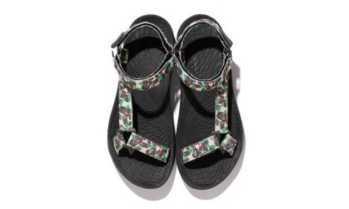 A BATHING APE® x Alpine Design 打造 “ABC Camo” Sandals 鞋款