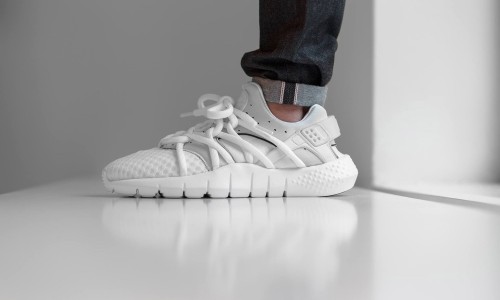 舒适设计双升级，Nike Huarache NM 全白配色细赏