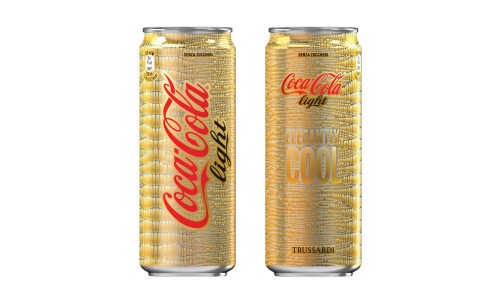 金罐的不只是凉茶，Trussardi 打造限量可口可乐罐