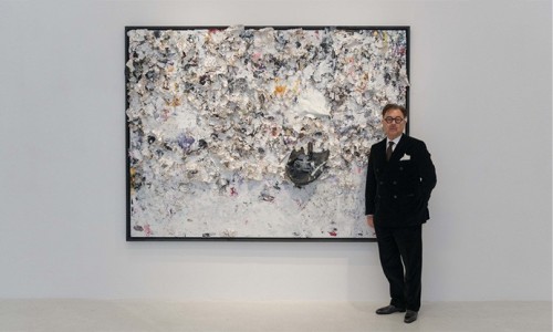 周英华：拼贴的艺术人生