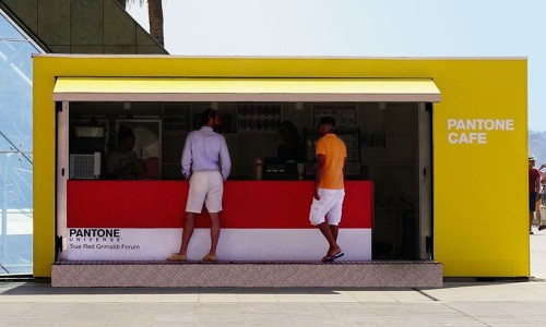 有一种口味叫 Pantone 16-0924 牛角包，摩纳哥期间限定 Pop-up Café 