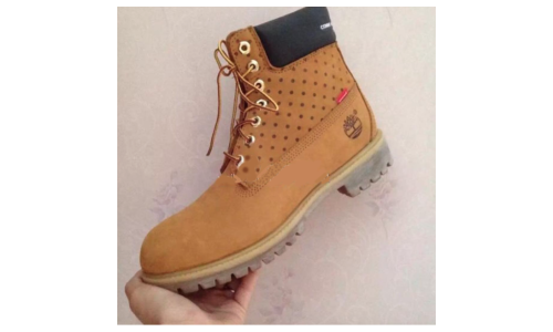 奏响三方集结号？疑似 Supreme x Comme des Garçons x Timberland 联名靴款谍照曝光