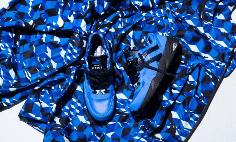 皇室蓝几何图形配搭，XLARGE® x PUMA R698 Trinomic 联名鞋款