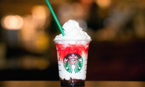 万圣节特饮，星巴克推出期间限定 “吸血鬼”星冰乐