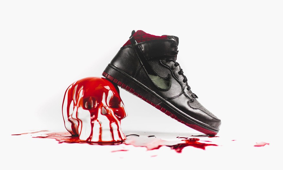 “棺木” 上脚，Nike 带来 Dunk CMFT “Coffin” 鞋款
