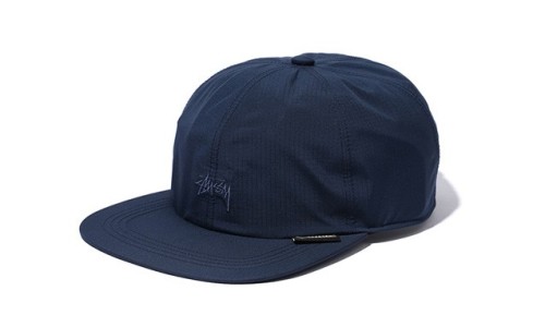 STUSSY 推出 GORE-TEX Paclite Strapback