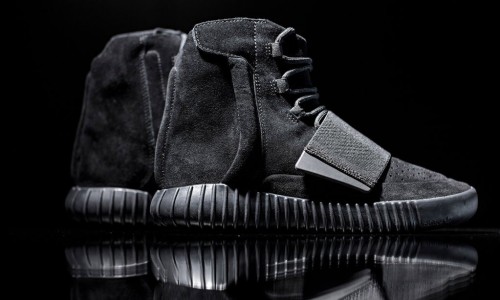 即将登场，Yeezy 750 Boost 全黑配色清晰照欣赏