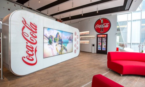 红白永恒，造访 Coca-Cola 全新巴黎总部办公室