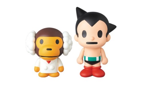 A BATHING APE® x ASTRO BOY 合作款玩偶