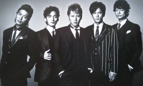 突击新闻：集体的青春回忆，日本 27 年神级天团 SMAP 解散