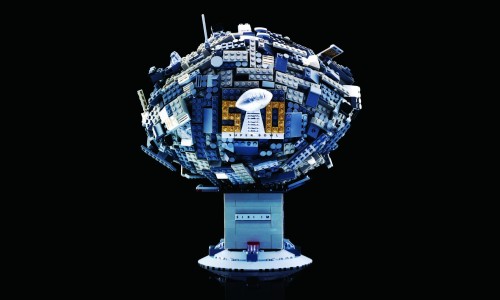 盛事在即，NFL 携手 CFDA 特邀 50 位设计师打造纪念橄榄球