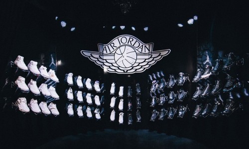 致敬黑曼巴，Jordan x Kobe “Once in a Lifetime” 套装拍卖开启