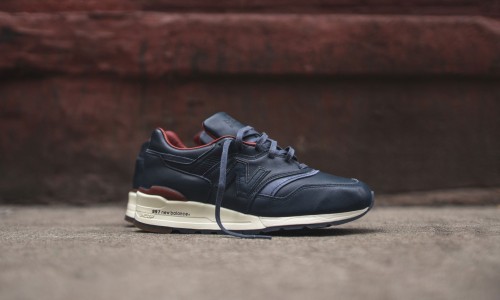 New Balance 释出稀有定制款 M997 
