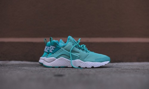 Nike 释出 WMNS Air Huarache Run Ultra 稀有女款配色