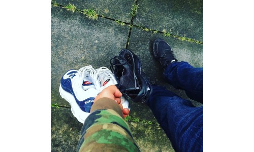 好事不止 “双”，疑似 Supreme x Nike 联名 Air Max 98 第三款配色曝光