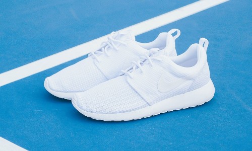 史上最纯洁 Nike Roshe One “Triple White” 诞生