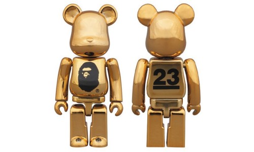 Medicom Toy 携手 A BATHING APE® 打造 23 周年限定 BE@RBRICK 玩偶