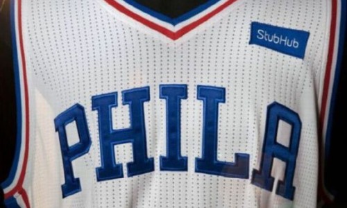 500 万美元一年，费城 76 人队卖出了 NBA 的首个球衣广告位