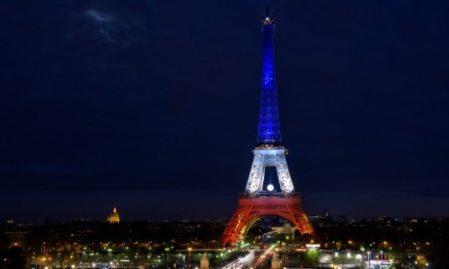 在欧洲杯期间，埃菲尔铁塔可以住人了