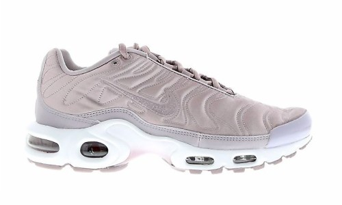 Nike Air Max Plus 释出全新 “ Satin” 系列